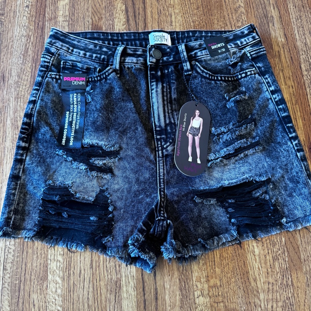 NWT Junior’s Simple Society Jean SHORTS, distressed, Black Washed, Hi-rise